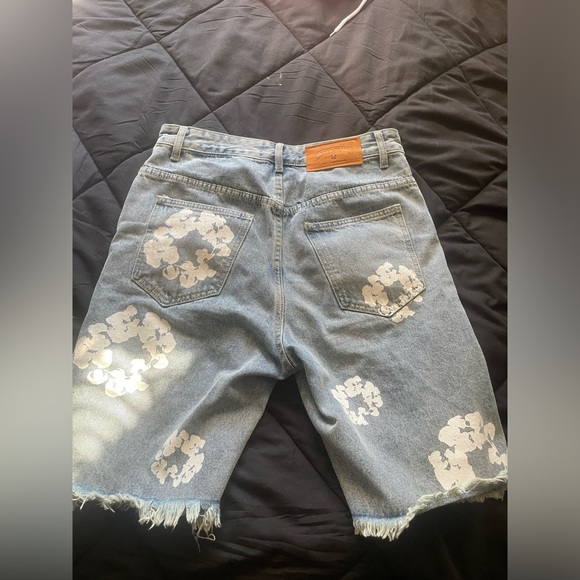 Worn twice there worth 500 brand new size small - Picture 3 of 4